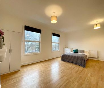 The Vale Front Right Room - Photo 2