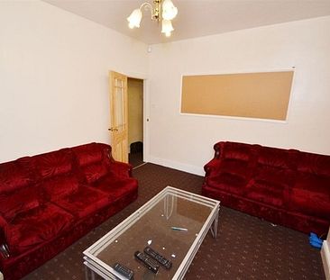 Student 4 Bedroom house furnished close to nottingham trent university - Photo 2