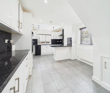 3 bedroom House to rent - Photo 3