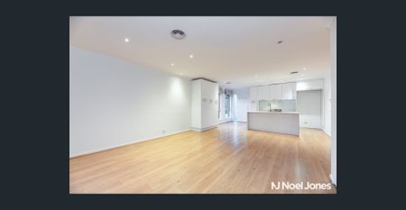 Beautifully Renovated Unit In Prime Position - Photo 5