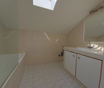 Location Appartement 3 pièces 54m² MARSEILLE 13ème - Photo 4