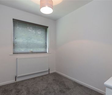 Abbey Road, Macclesfield, Cheshire, SK10 - Photo 5