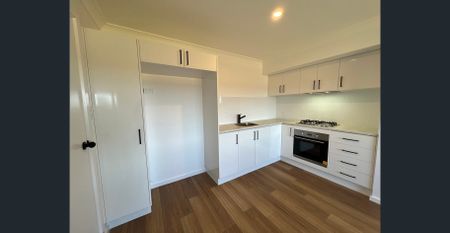 1Bed Granny Flat - Photo 2