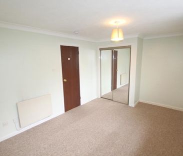 Limebush Close, New Haw - 1 bedroomProperty for lettings - Seymours - Photo 3