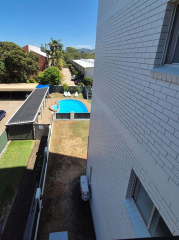 Furnished Beachside Apartment - Photo 3