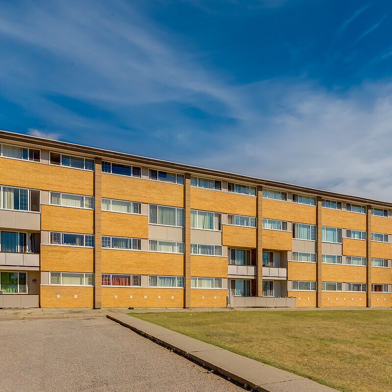 10 Frobisher Blvd SE, Calgary - Photo 1