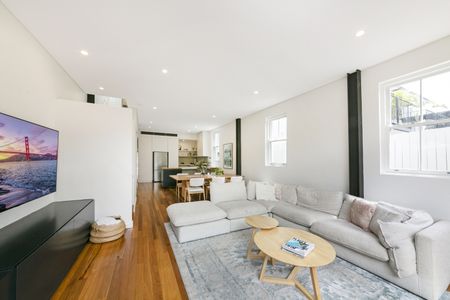 7 Market Street, Randwick NSW 2031 - House For Rent | Domain - Photo 2