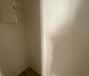 Helle 3-Raum-Wohnung mit Einbauküche zu vermieten - Foto 3