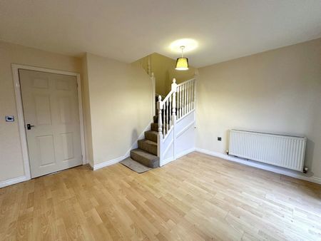 Semi-detached house to rent on - Photo 3