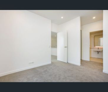 102/101B Lord Sheffield Circuit, Penrith, NSW 2750 - Photo 2