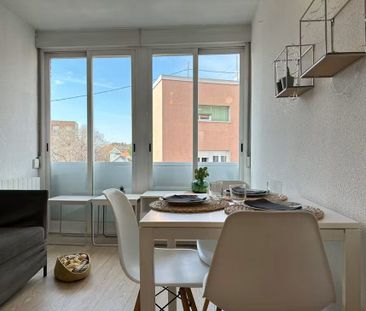 Calle de Carracedo, Madrid, Community of Madrid 28024 - Photo 6