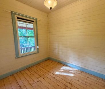 Charming Mountain Cottage in Prime Location! - Photo 6