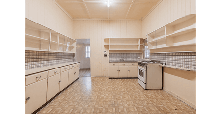 3 Chelmsford Avenue, Ipswich, Qld 4305 - Photo 3