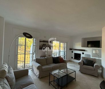 Dúplex en alquiler en Nueva Andalucía – Málaga | Gilmar Consulting - Photo 2