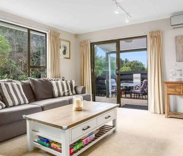 Family Home in Whitby - Photo 1