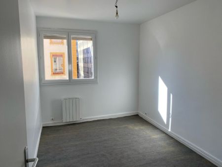APPARTEMENT T3 A LOUER - Photo 2