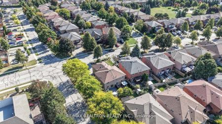 558 Willowick Drive - Photo 2