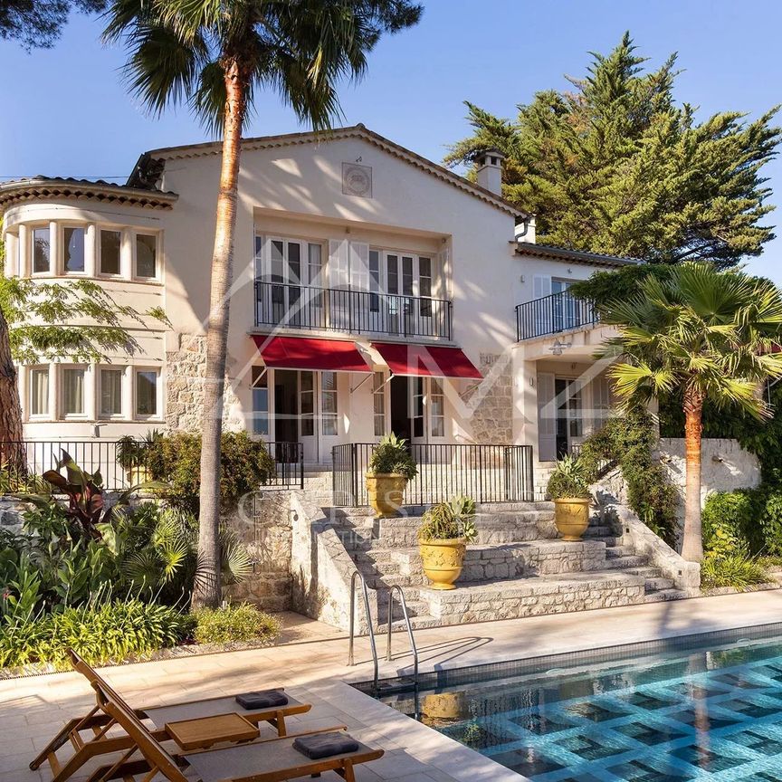 Superbe villa rénovée avec grand jardin arboré – Saint-Tropez - Photo 1