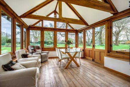 6 bedroom detached house to rent - Photo 3