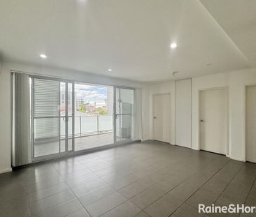 Convenient Location - Photo 5