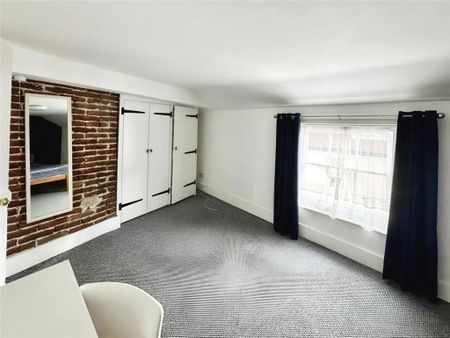 3 bedroom end of terrace house to rent - Photo 2