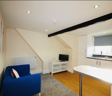 2 bed apartment to rent in Northumberland Place, Teignmouth, TQ14 - Photo 2