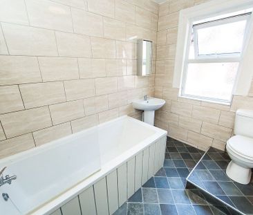 Claremont Villas, Hyde Park, Leeds - Photo 1