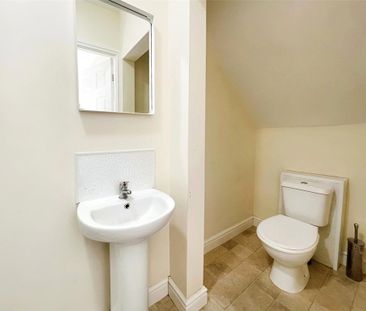 1 bedroom parking to rent - Photo 4