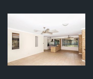 Large Modern Family Home - Photo 2