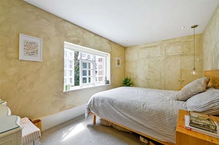 A beautifully presented and stylish one bedroom apartment in a quiet cul-de-sac location with car parking. - Photo 5