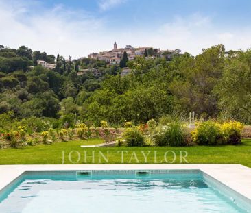 Maison à louer Mougins, Cote d'Azur, France16 500 EUR / Mois - Photo 2