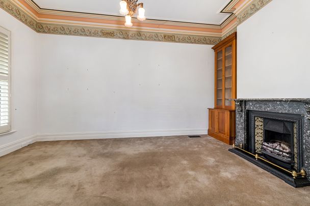 15 Stanley Avenue, Hawthorn East VIC 3123 - House For Rent | Domain - Photo 1