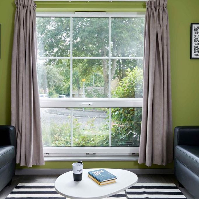 1 bedroom private hall to rent - Photo 1