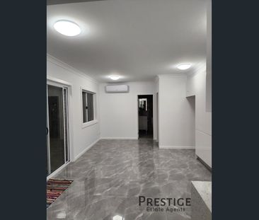 MODERN GRANNY FLAT! - Photo 2