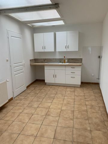 A louer : Maison T4 - 81m² - Saint-Quentin (02100) - Photo 2