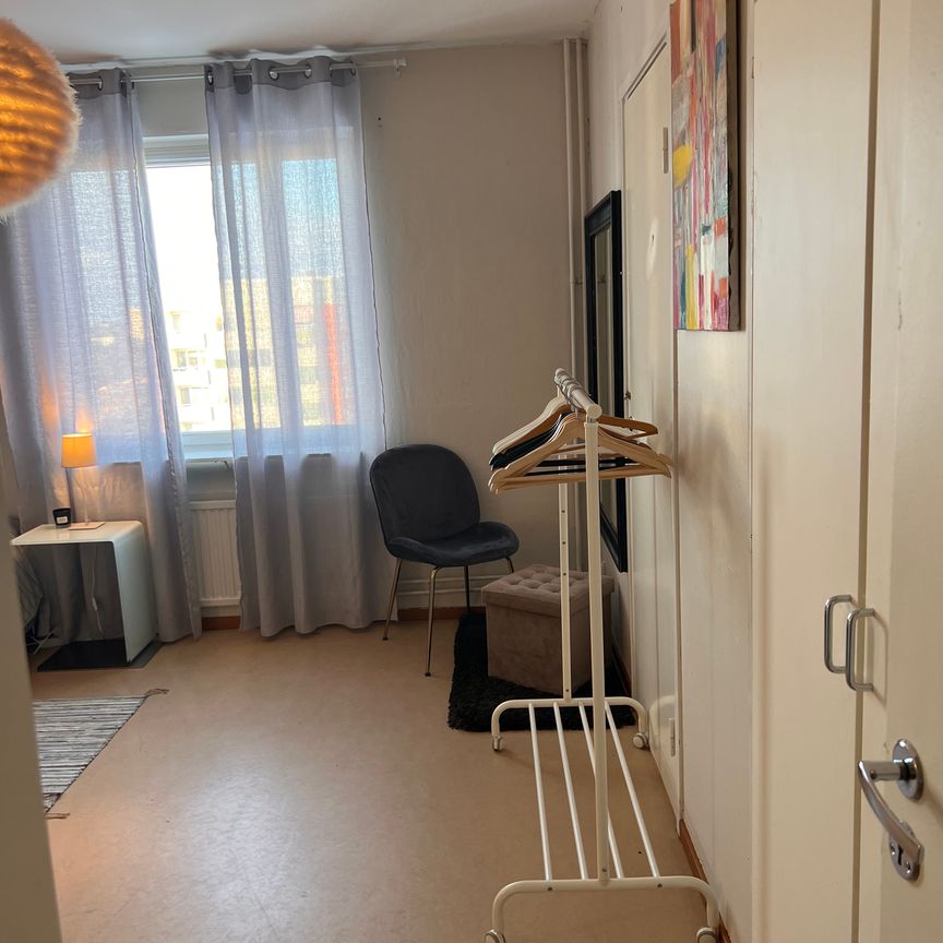 Frihetsvägen, Järfälla - Photo 1