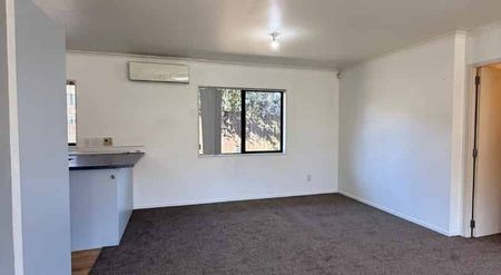 Sun filled 3 Bedroom Home. Freshly Renovated & Ready to Move In - Photo 5
