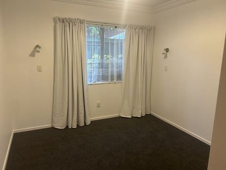 Newly renovated two bedroom unit - Photo 4