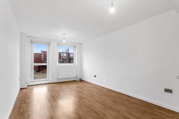 2 bedroom maisonette to rent - Photo 1