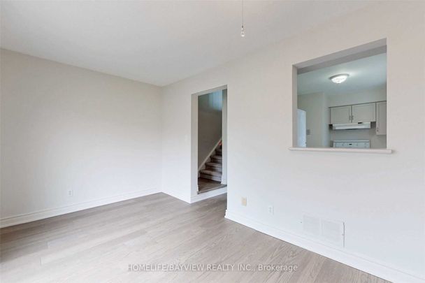 For Lease - 109 William Curtis Circle, Newmarket, Ontario - Photo 1