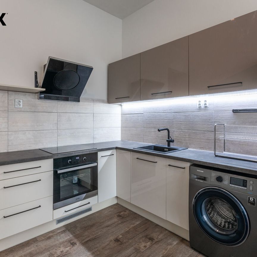 Pronájem bytu 2+kk v družstevním vlastnictví 43 m², Praha 8 - Libeň - Фото 1