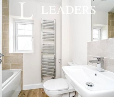 4 bedroom townhouse to rent - Photo 4