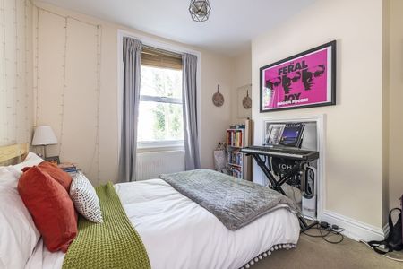 2 bedroom flat to rent - Photo 4