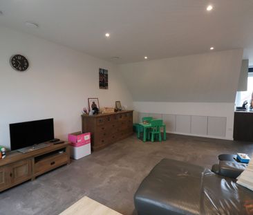 Gerenoveerd duplex-appartement met 3 slaapkamers, terras en autosta... - Photo 1