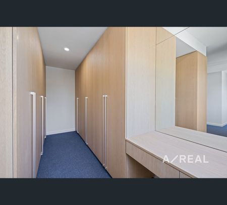 1/7 Iramoo Street, Balwyn, Vic 3103 - Photo 2