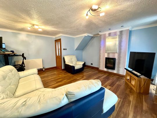 3 bed link detached to rent Beton Way, Parkside ST16 - Photo 1