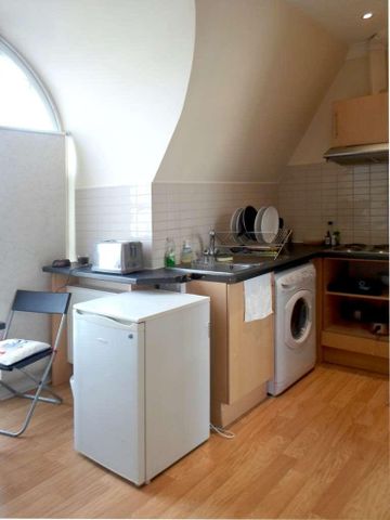 Studio to rent - Photo 3