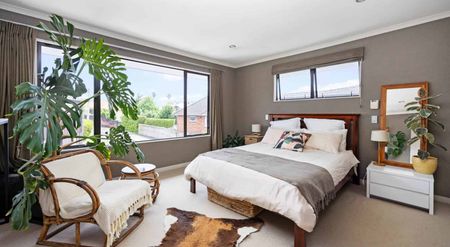 Spacious 4-Bedroom Home in Prime Mount Eden Lo... - Photo 5