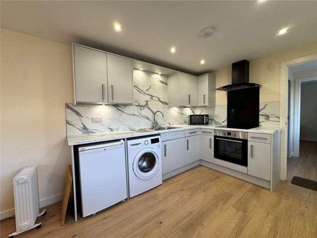 Annexe, Woods Road, Caversham, Reading, Berkshire, RG4 - Photo 3