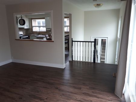 For Lease - 2003 Carrera Lane, Mississauga, Ontario - Photo 2